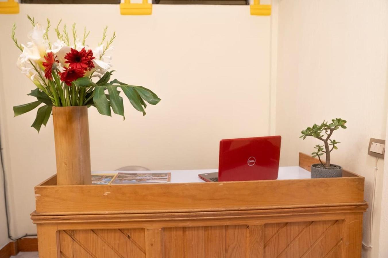 Hotel Los Manantiales Panajachel Kültér fotó